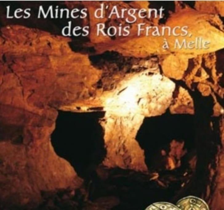 Les Gites De La Roche Elie. Chez Leonie Rom Exterior photo